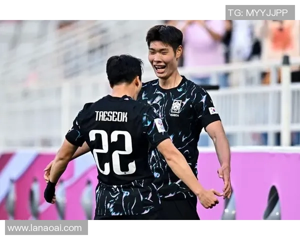 足球场上的英雄时刻 球星逆袭拯救对手的感人瞬间